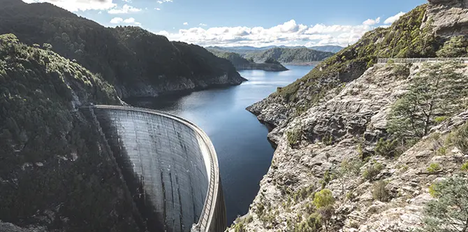 Hydro Tasmanias dam at Lake Gordon